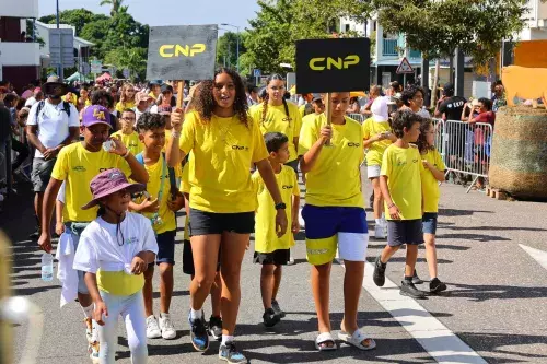 défilé foire de bras panon 2024